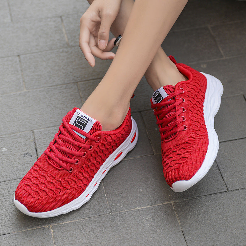 Lightweight breathable sneakers for women