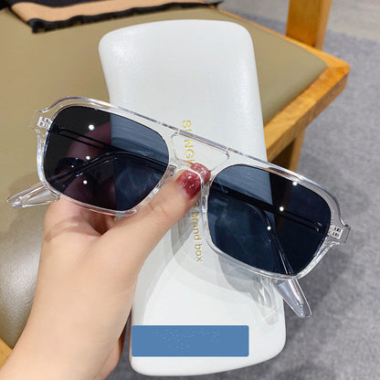Modern unisex eyewear