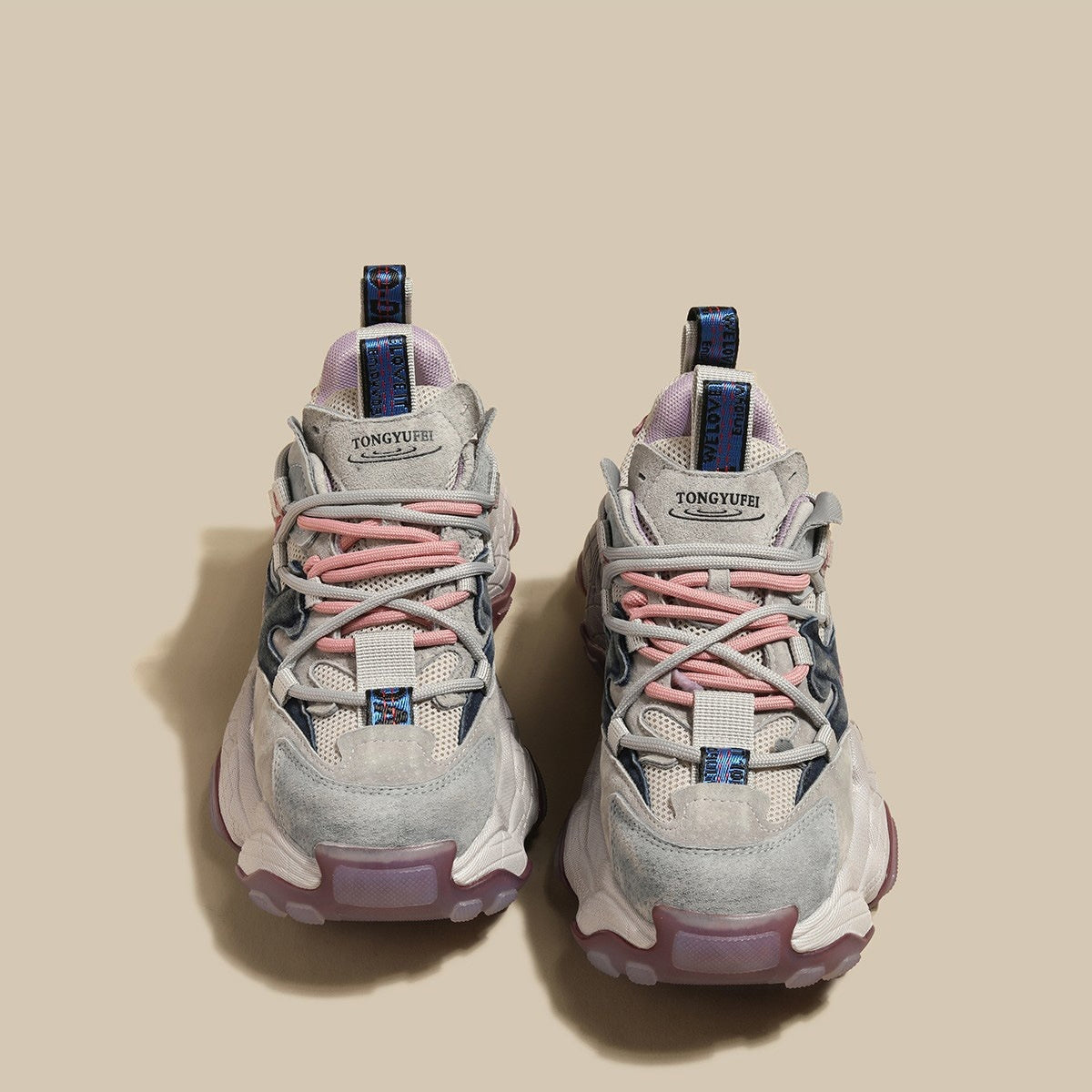 Women's trendy everyday sneakers